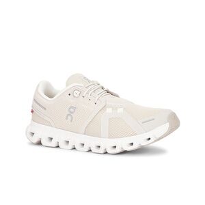 On Cloud Sneaker NWOB Size 9.5